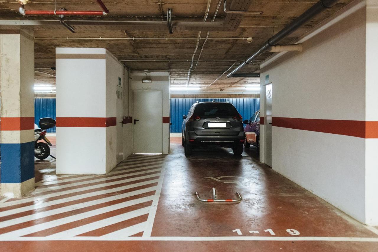 Apartamento Puerta Real - Free Parking Sevilla Bagian luar foto